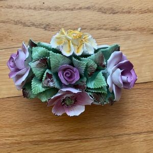 Royale Stratford fine bone China flower basket